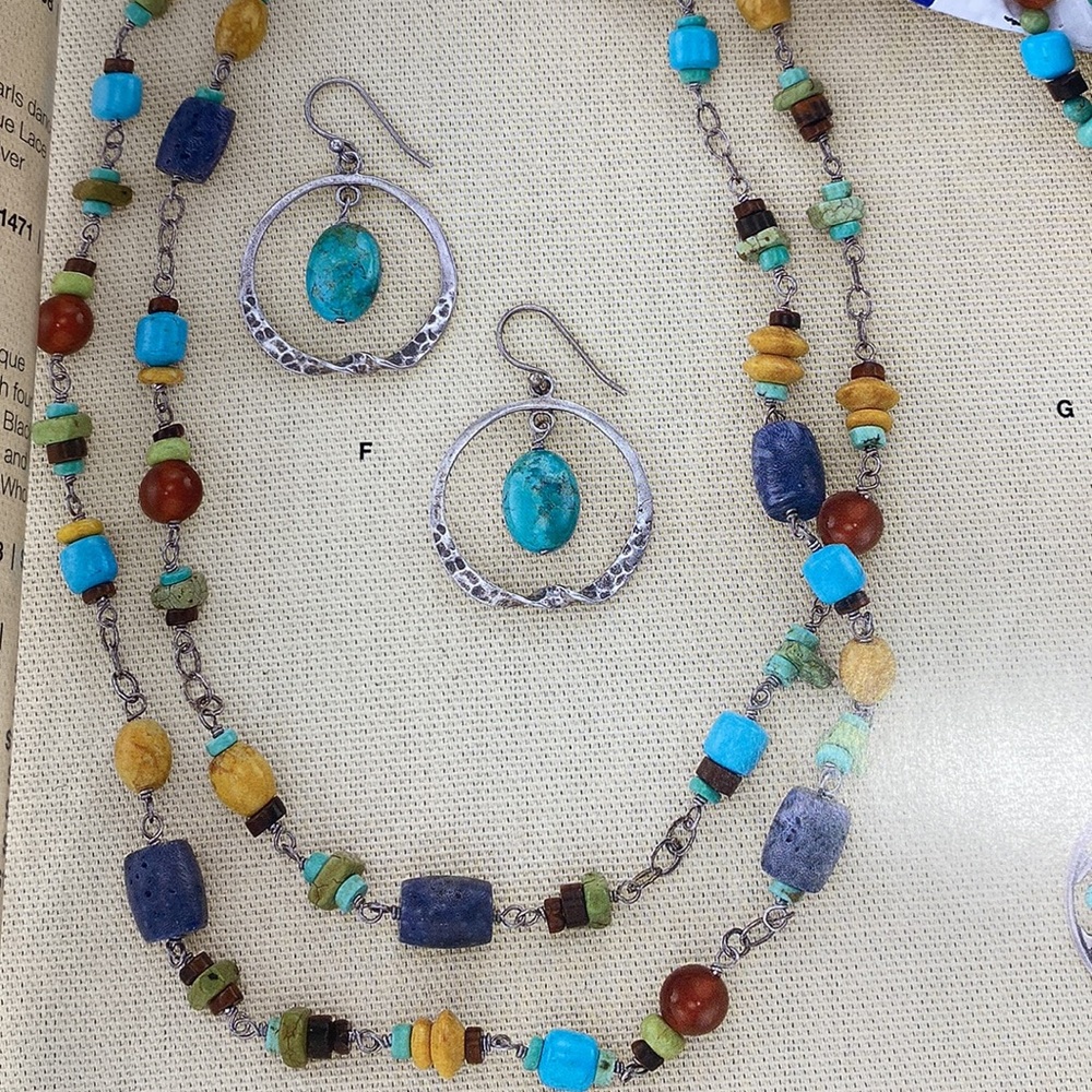 SILPADA N1676  Necklace with a gorgeous mix of stones